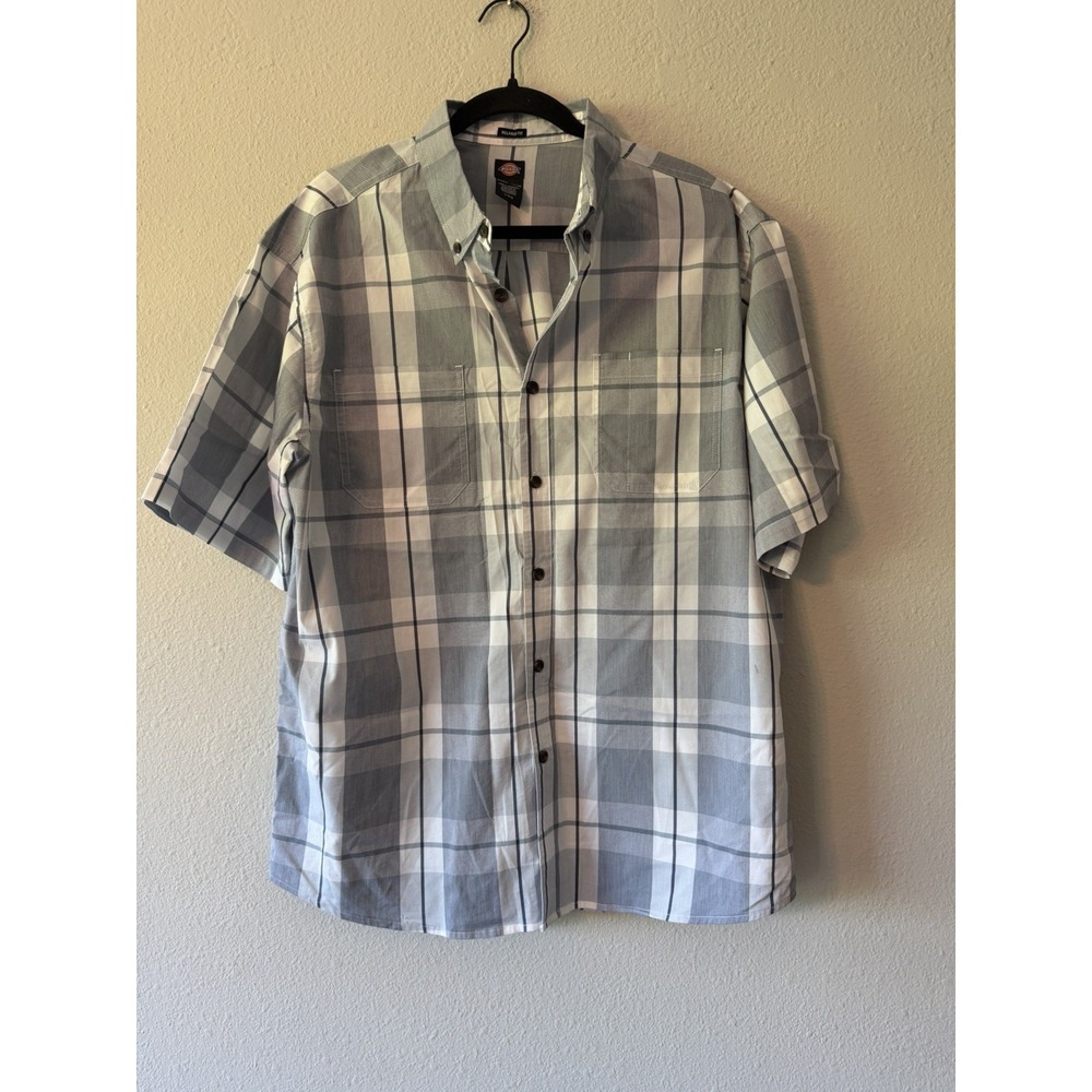 Dickies Blue/Gray Relaxed Fit  Short Sleeve Plaid Button up Men's Shirt Large